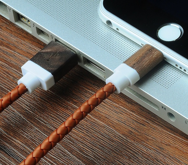 Wood-and-Leather-Apple-Lightning-Cable-01